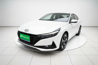 现代 伊兰特 2022款 1.5L CVT LUX尊贵版
