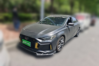 广汽传祺 影豹 2021款 270T DCT J15版