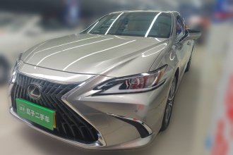 雷克萨斯ES 2022款 200 卓越版