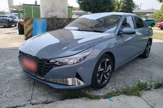 现代 伊兰特 2022款 1.5L CVT LUX尊贵版
