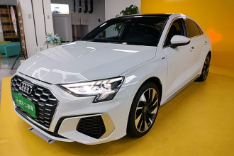 奥迪A3 2023款 A3L Limousine 35 TFSI 时尚运动型