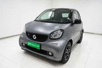 smart fortwo 2019款 0.9T 66千瓦硬顶风擎版 国VI