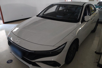 现代 伊兰特 2023款 1.5L CVT GLS领先版