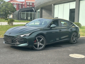 名爵 MG7 2023款 2.0T 自动Trophy+激擎耀世版