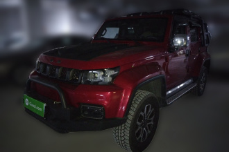 北京越野 北京BJ40 2023款 2.0T 自动四驱城市猎人版至尊型