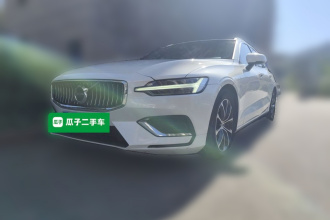 沃尔沃V60 2021款 B4 智逸豪华版