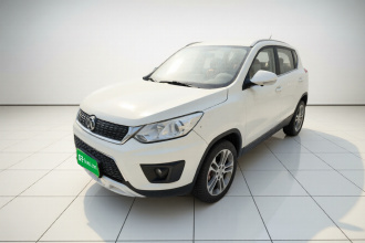 北京汽车 绅宝X35 2016款 1.5L 自动豪华版