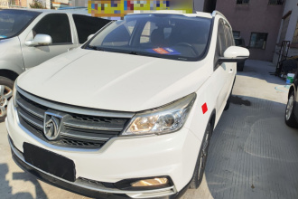 宝骏730 2019款 1.5L 手动时尚型 7座 国VI