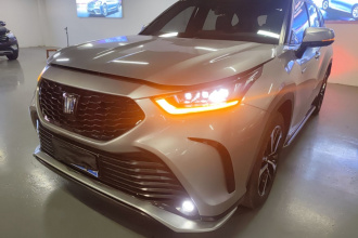 丰田 皇冠陆放 2021款 2.5L HEV四驱豪华版