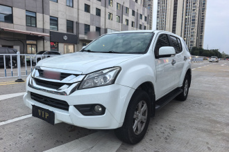 五十铃 mu-X牧游侠 2015款 2.5T 两驱手动畅游型 5座