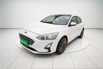 福特 福克斯 2019款 三厢 EcoBoost 180 自动锋潮型