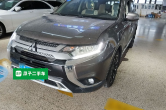 三菱 欧蓝德 2019款 2.0L 两驱畅享版 7座 国V