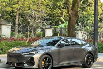 长安UNI-V 2022款 1.5T 智慧领航型