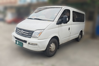 上汽大通MAXUS 新途V80 2021款 2.0T 手动经典傲运通短轴超低顶5/6座