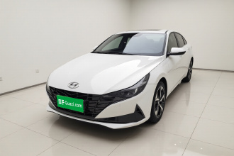 现代 伊兰特 2022款 240TGDi DCT LUX尊贵版