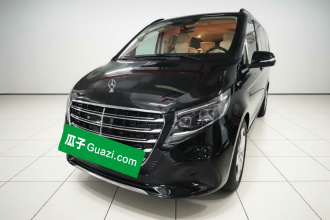 奔驰V级 2024款 V 300 L 长轴距豪华版