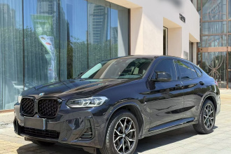 宝马X4 2022款 xDrive 25i M运动套装