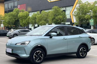 哪吒汽车 哪吒V 2021款 长续航娱乐版升级型