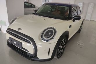 MINI 2022款 改款 1.5T COOPER 艺术家 五门版
