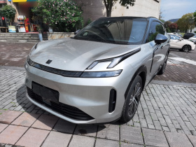 领克08 EM-P 2023款 120km 长续航Halo