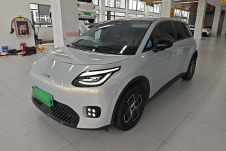 埃安 AION UT 2025款 330星辉版