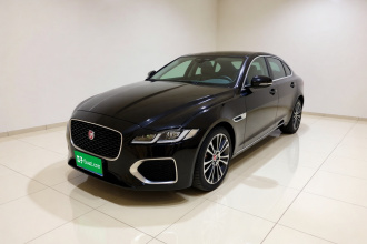 捷豹XFL 2024款 2.0T P250 两驱尊享豪华版