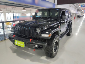 Jeep 牧马人 2019款 2.0T Sahara 四门版 国VI