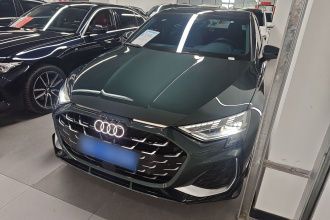 奥迪A3 2025款 A3L Limousine 35TFSI 飞驰尊享型