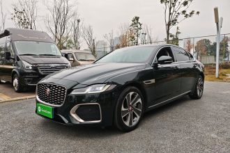 捷豹XFL 2023款 XFL 2.0T P200 两驱精英豪华版
