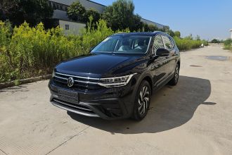 大众 途观L 2025款 出众款 300TSI 自动两驱龙腾版