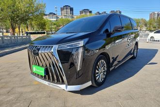 广汽传祺 传祺M8 2023款 宗师系列 400T 至尊版