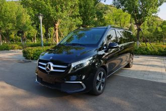 奔驰V级 2022款 V 260 L 长轴距尊贵版