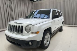 Jeep 自由客 2014款 2.4L 运动版
