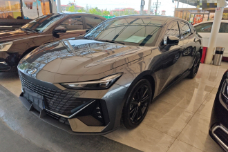 长安UNI-V 2022款 1.5T 尊贵型