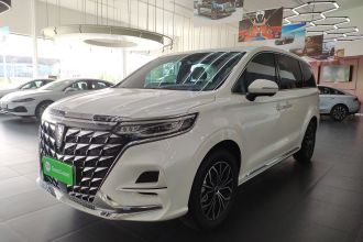 荣威iMAX8新能源 2025款 1.5T DMH 陆尊至享版