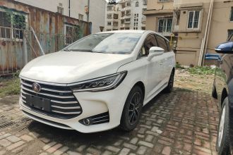 比亚迪 宋MAX 2018款 1.5T 自动智联豪华型 6座