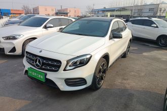 奔驰GLA 2019款 GLA 220 4MATIC 运动型