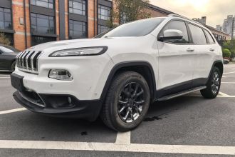 Jeep 自由光 2016款 2.4L 专业智能版