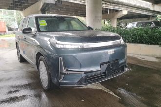 吉利银河 银河M9 2025款 210km 四驱领航版