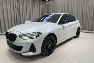 宝马1系 2021款 改款 125i M运动曜夜版
