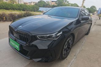 宝马5系 2025款 530Li 尊享型 M运动套装