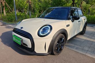 MINI 2023款 1.5T COOPER 艺术家 五门版
