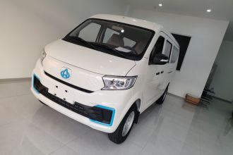 长安跨越 跨越星V5 EV 2025款 智享型客车 6座 中创新航
