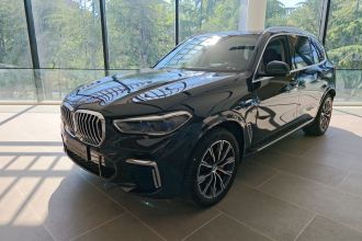 宝马X5 2022款 改款 xDrive 30Li 尊享型M运动套装
