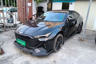 长安UNI-V 2022款 1.5T 尊贵型