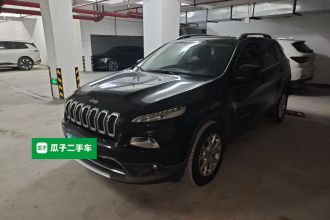 Jeep 自由光 2016款 2.4L 专业版