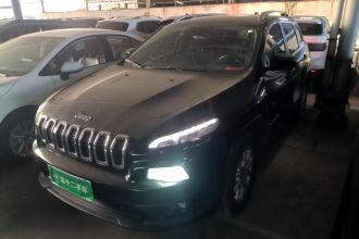 Jeep 自由光 2016款 2.0L 优越版