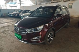 宝骏560 2015款 1.8L 手动豪华型