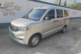 五菱汽车 五菱宏光V 2022款 1.5L劲取版电动助力LAR