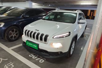 Jeep 自由光 2016款 2.0L 优越版